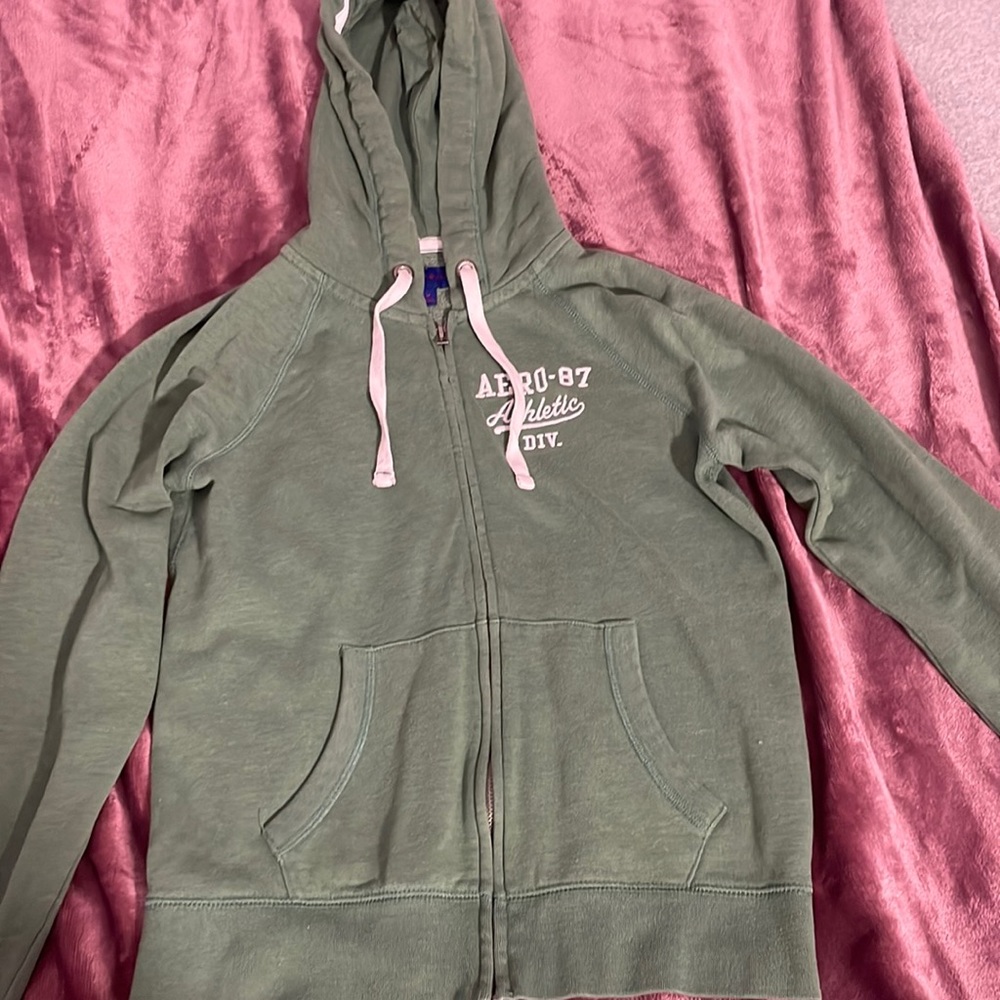 Selling this zip up jacket!